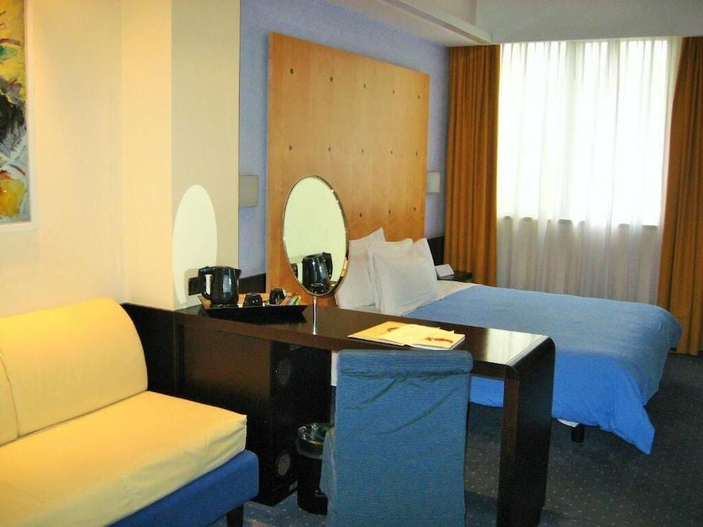 Hotel Imperatori Рим Экстерьер фото