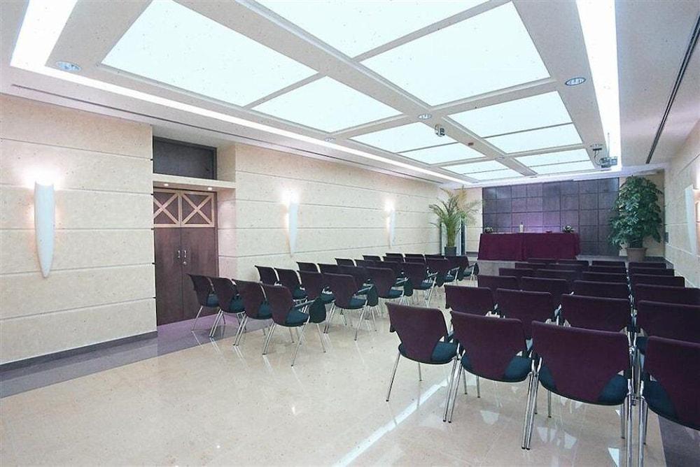 Hotel Imperatori Рим Экстерьер фото