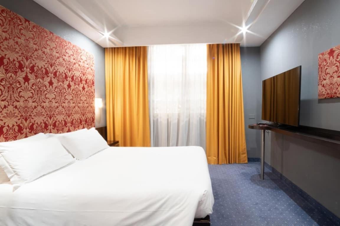 Hotel Imperatori Рим Экстерьер фото